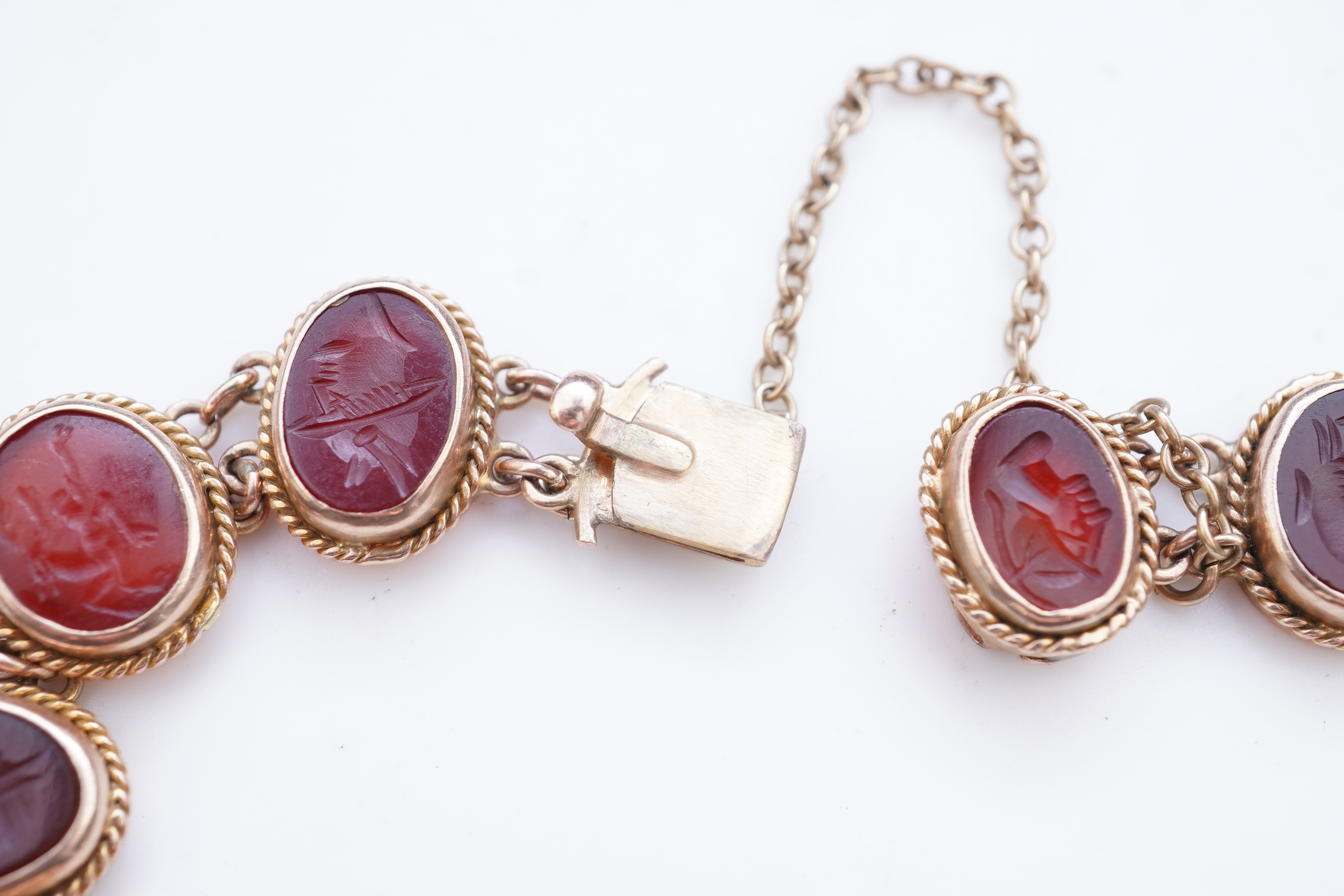 A carnelian and jasper intaglio bracelet, late 19th/early 20th century